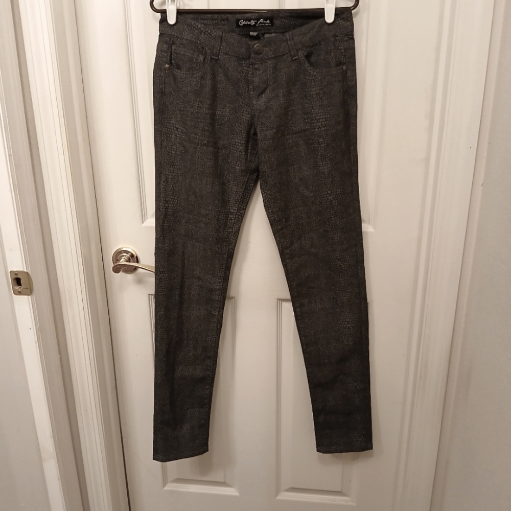 NWT Celebrity Pink Skins Jeans Girls Junior Size 7 Skinny Jeans Print Black